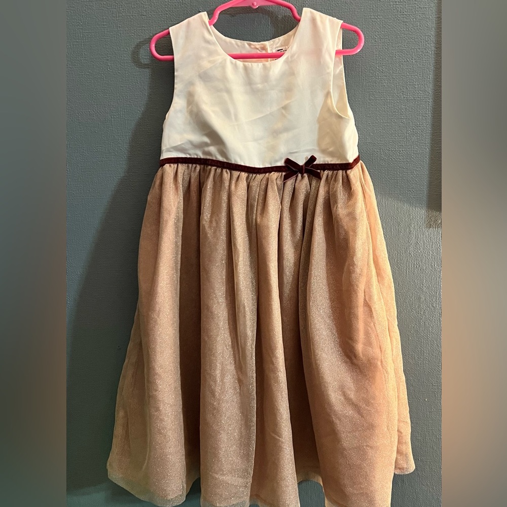 Carters size 5 dress. Only worn once